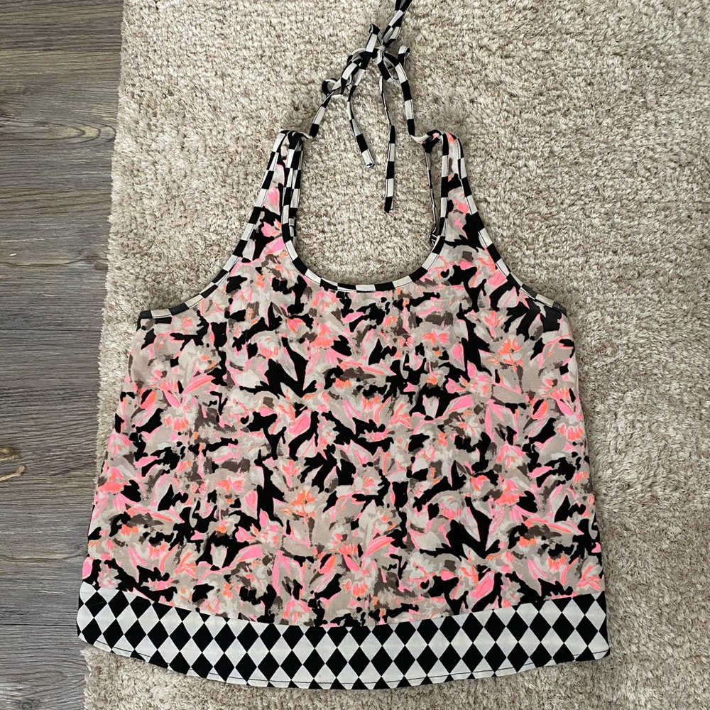 Pink, black and white tank top!